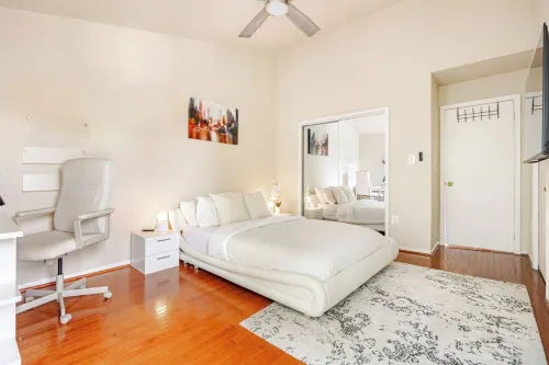 Private Downtown Herndon Escape - Full Amenities