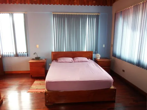 Fine-Wood Apartment in a Treat Location