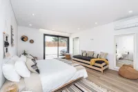 Luxurious and spacious house in Azeitão Hotels in Sao Simao