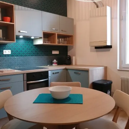 Apartment for 5. Quiet location. Grenoble city