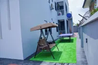 Waldam Castle is a 2 unit of 3 bedroom all ensuite, with modern facilities