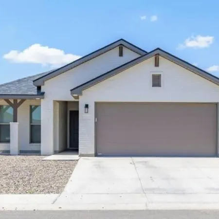 Four beds w/ 1 king, 3 queen beds each with a TV. Centrally located! No pets