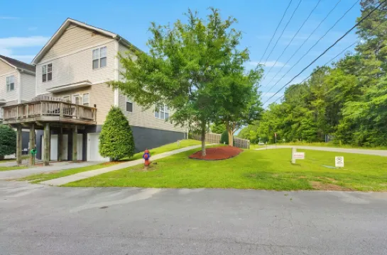 Minutes from Cherry Point