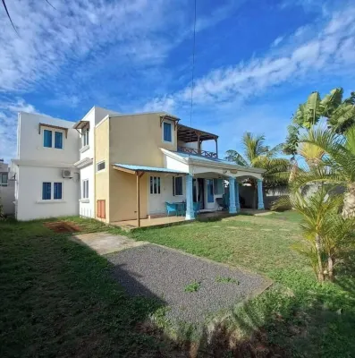 Holiday apartment lelahel swimming pool air conditioning Hoteles en 