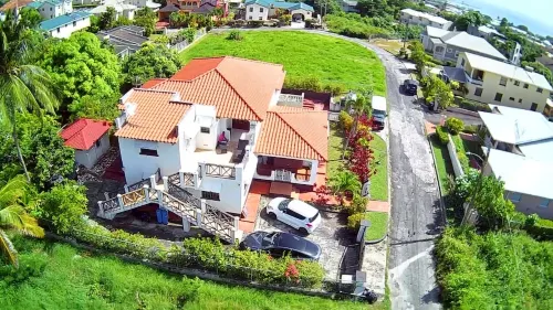 Barbados Charming 3-bedroom with AC, WiFi in ST James free loaner car Availab Hotels in Prospect