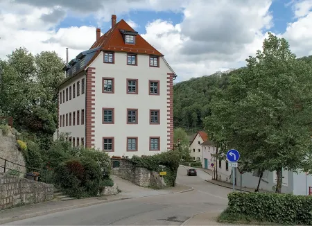 Luxurious apartment at Schloss Mühlen No.5
