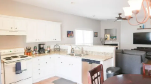 The Cozy Hub-Near I‑ & Bridgeway Station • 3Br Home + Community Pool. Hoteles en Mauldin