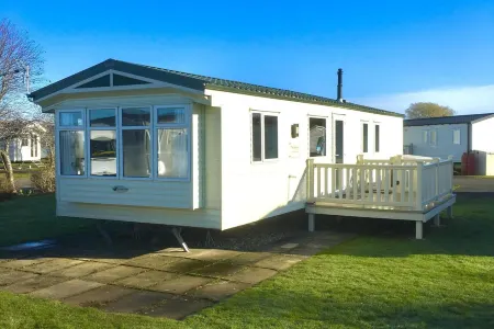 Beautiful 3 Bed Caravan SouthviewPark Skegness Отели рядом с достопримечательностью «Skegness Clock Tower»