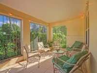 Charming 2-bedroom house in brilliant Miami with WiFi, AC that fits 8 people Hotels in Golden Glades
