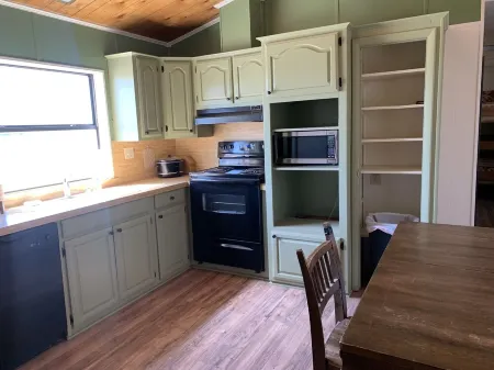 A quiet country retreat 8 miles from town.