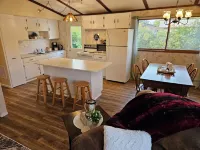 Convenient and comfortable 2 bedroom home in Hayward Hotels in Hayward