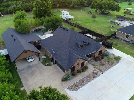 The Gotti Ranch/ Gameroom/ Pool/ Gym/ Theater/ Tiki Bar/ Mariokart/ Hot Tub/ PS4