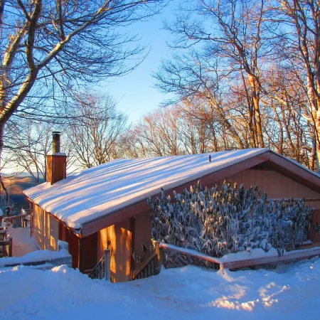 Million-Dollar Views, spectacular! Sugar Mountain Cabin 3 Bedrms 3 bath sleeps 7