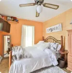 Tannersville 9bdrm, 2 bonus room house - steps to lake/park, walk to synagogue Hotel di Tannersville