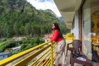 Gostops Kasol Plus, Manikaran Road - Private Rooms & Dorms - Mountain view