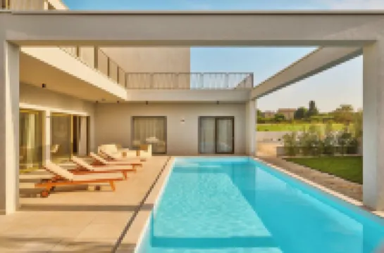 TARIA RESORT Hotels in Vabriga