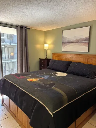 A+ Condo Downtown W/Fireplace, Indoor & Outdoor Pools