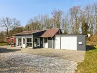 "Edy" - 25km from the Sea - parking