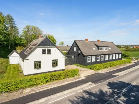 "Ejnarine" - 600m to the Fjord