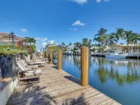 Canal Access & Pool: Lighthouse Point Getaway! Hotels in Lighthouse Point