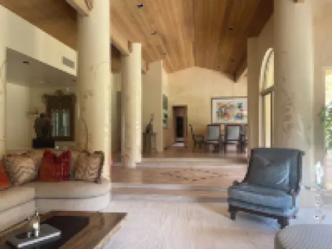 Luxurious 4,500-sq-ft Home, Prime Location, Sweeping Mountain & Golf Course View Hotels in Indian Wells