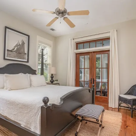 Updated Wilson Village 4 Bedroom Cottage Amenity access available