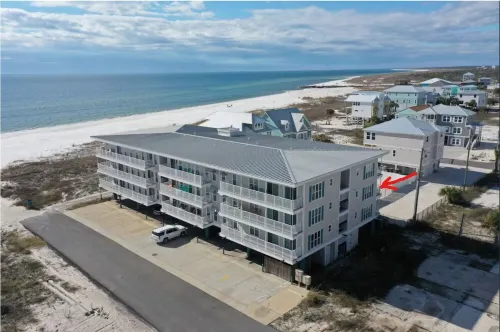 Mexico Beach Condo steps from the beach!    ~Snowbird Rates Available~