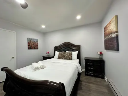 Cozy Upper-Level Retreat