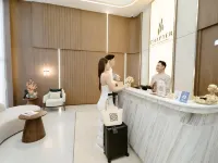 章節飯店及公寓 红山高尔夫练习场附近的飯店