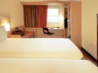 Ibis Lyon Part-Dieu les Halles Hotels near 6th arr.