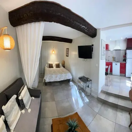 Houses & Villas for 3 People