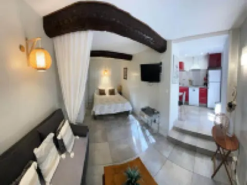 Houses & Villas for 3 People