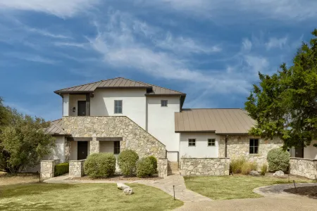 WorldMark Hunt – Stablewood Springs Resort