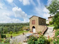 Farmhouse in Vinci with Pool and Tuscan Views