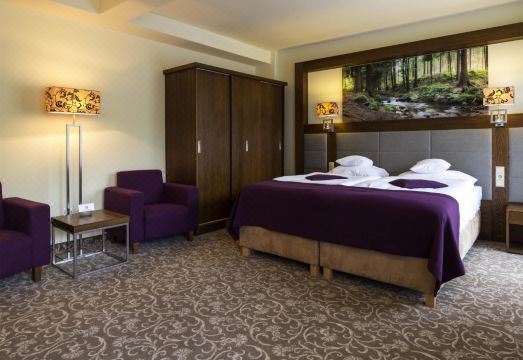 4. 호텔 머큐어 크..