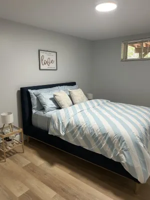 Charming 1-bedroom apartment in enchanting Moncton with WiFi