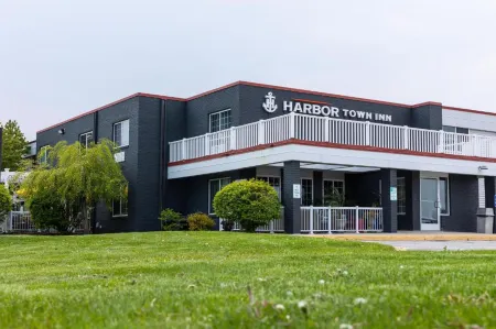 Harbor Town Inn Отели рядом с достопримечательностью «YMCA»