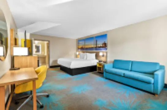 Days Inn by Wyndham Goose Creek