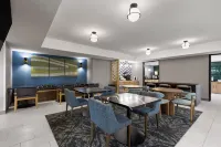 La Quinta Inn & Suites by Wyndham Lexington South / Hamburg Hôtels à : Lexington