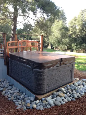 Central Coast , Meadow, Great Roads, Wildlife, Hot-Tub, Polite Pets Welcome Отели рядом с достопримечательностью «Зона отдыха Лох Ломонд»