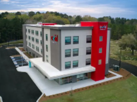 アビッド ホテル サバンナ サウス - ゲートウェイ by IHG サバンナのホテル