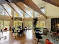 Osseo Lake Lodge  Unique Octagon Home with Sunset Views & Private Waterfront Các khách sạn ở Monroe