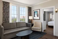 The Terrace Hotel Lakeland, Tapestry Collection by Hilton Hotels in Crystal Lake