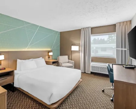 Comfort Inn Traverse City Hotels in Grand Traverse County