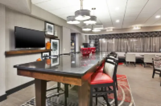 แฮมป์ตันอินน์ โคลัมบัส/เดลาแวร์ I-71 นอร์ท