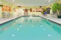 Holiday Inn Express & Suites WATERTOWN-THOUSAND ISLANDS by IHG