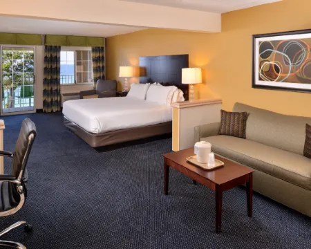 Holiday Inn Express & Suites ST。王永平 貝林縣酒店