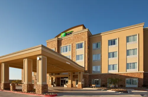 Holiday Inn Express & Suites Austin South-Buda by IHG - 3-Star