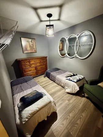 Cozy 5 Bedroom/ 9 Beds, 3 Full Baths with Game Room