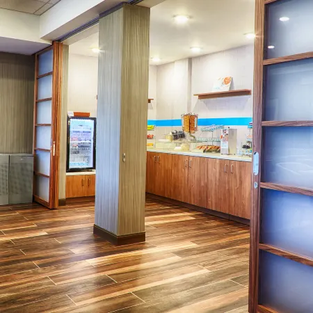 Holiday Inn Express BORDENTOWN - TRENTON SOUTH by IHG